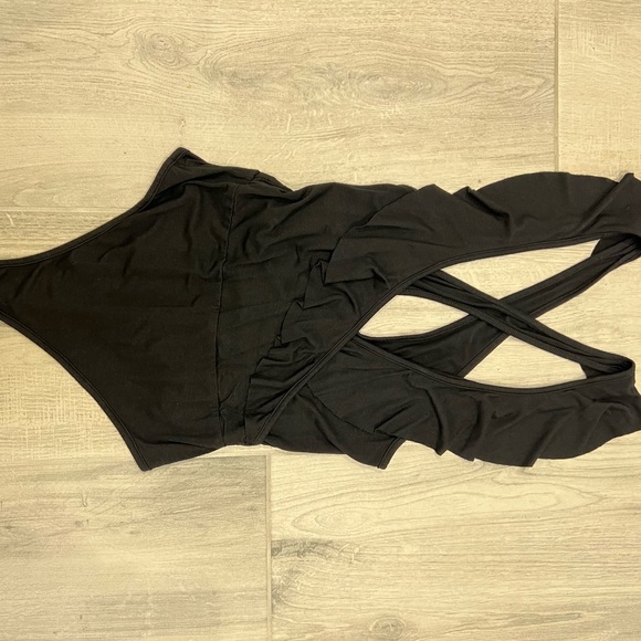 By The Way Flora Ruffle Bodysuit Superdown Black - Picture 2 of 8